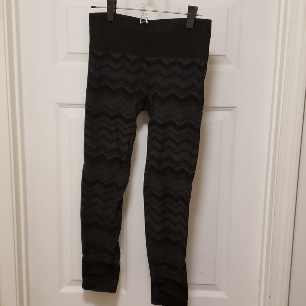 Lululemon Chevron patterned leggings
